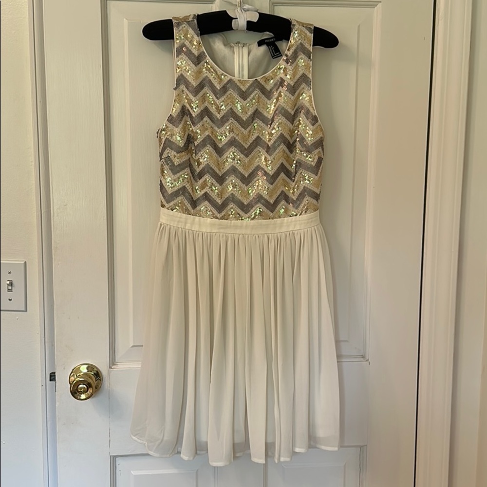 Formal beaded and chiffon short dress